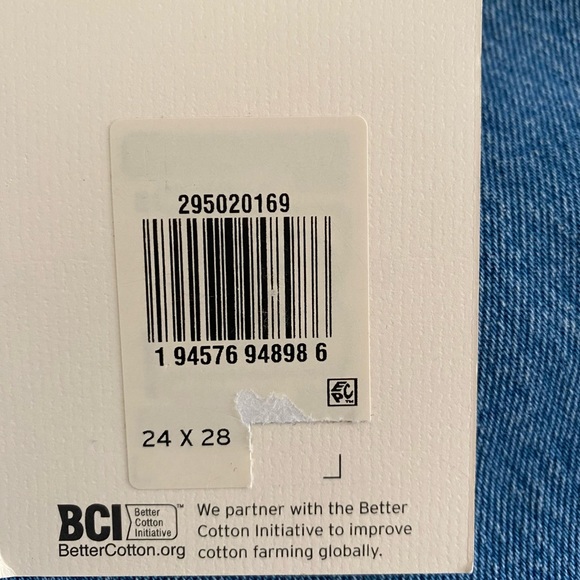 NEW WITH TAGS Levi’s 501 Stretch Skinny Jeans in Jive Depths. 24 x 28L - Picture 7 of 7